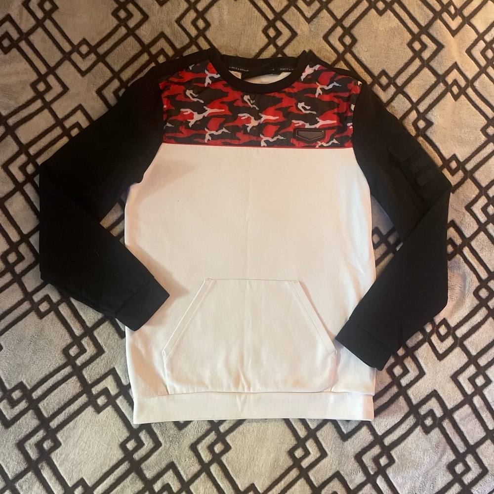 Supply & Demand -Black/White &Red Long Sleeve Shirt /Camo print MENS Size Medium